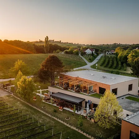 Hisa Marija House